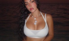 太阳报：乔治娜拍摄海边性感写真，引发粉丝疯狂留言点赞